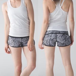 Lululemon Speed Short Dottie Tribe White Black / Black